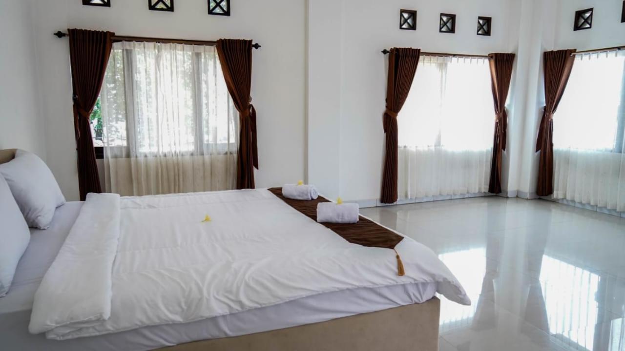 Hotel Pondok Putri Batukaras Esterno foto