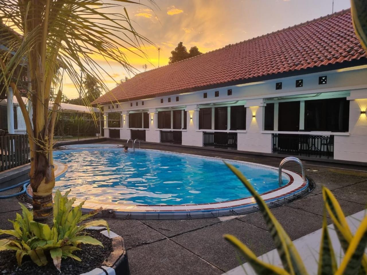 Hotel Pondok Putri Batukaras Esterno foto